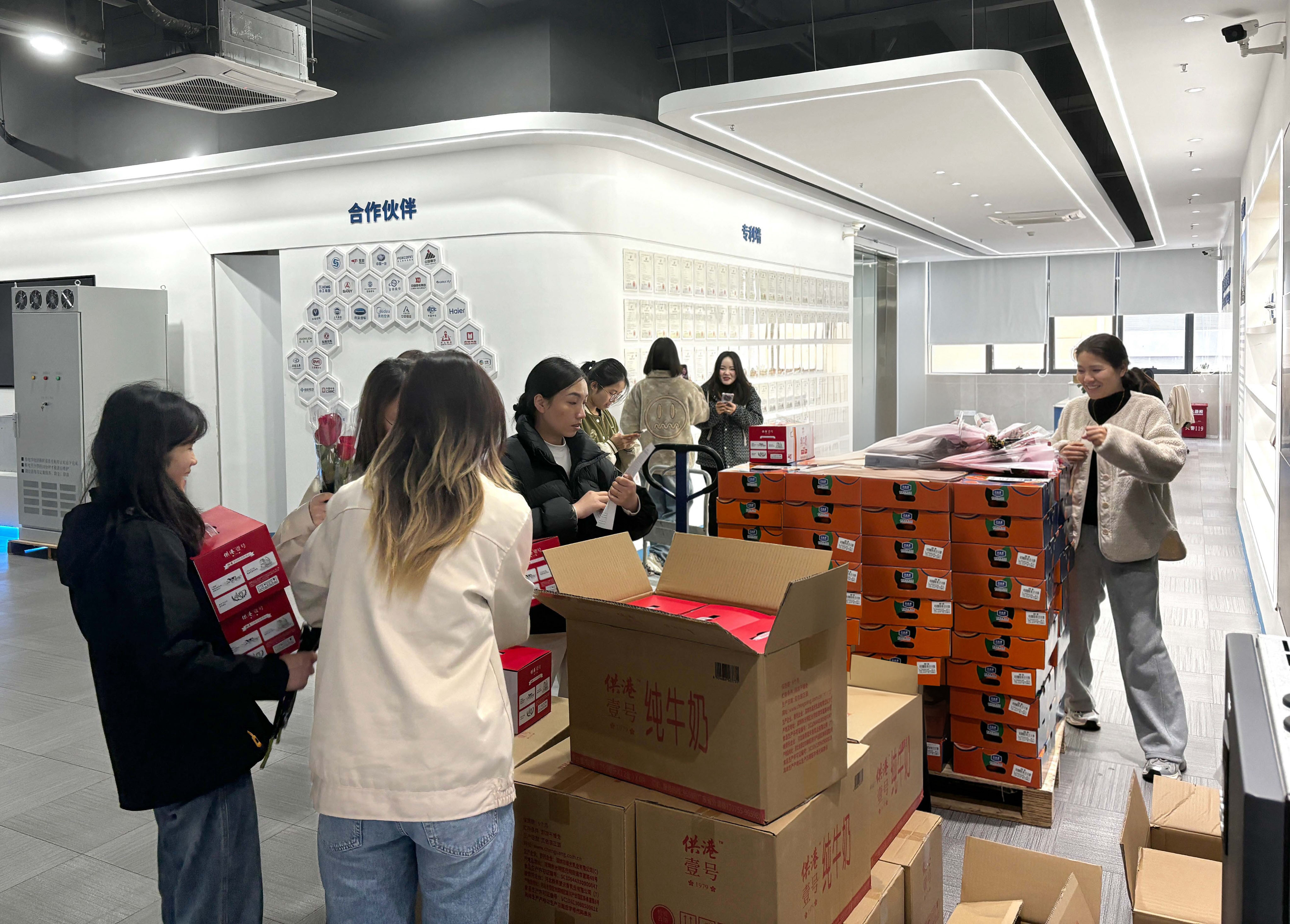 米兰体育女神节特辑：巾帼不让须眉，女神节，愿快乐如影随形，绽放你的独特光芒！