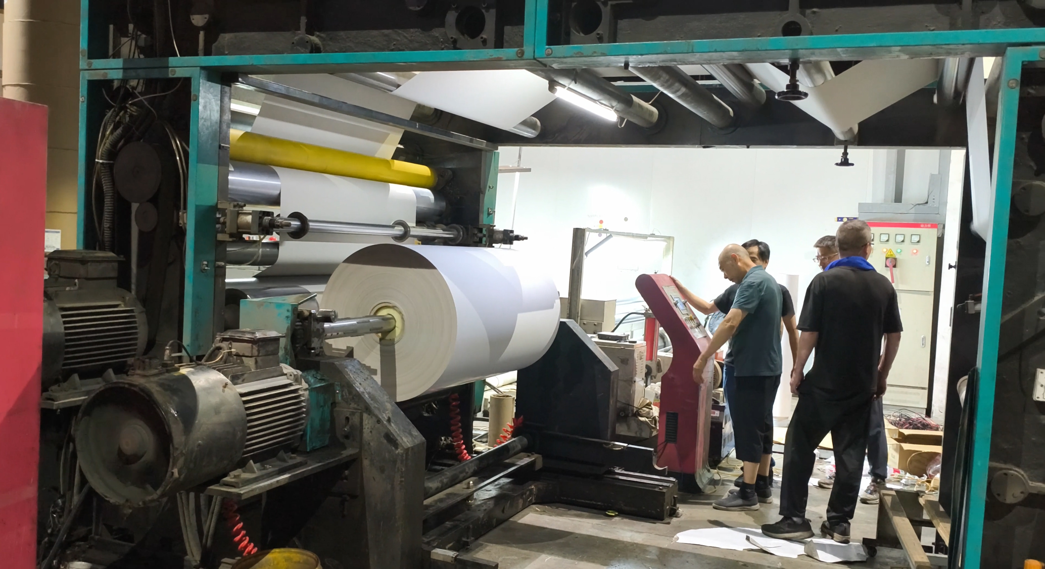 十二年“硬核”表现：稳得住，扛得住！米兰体育变频器助力印刷厂稳产增效！