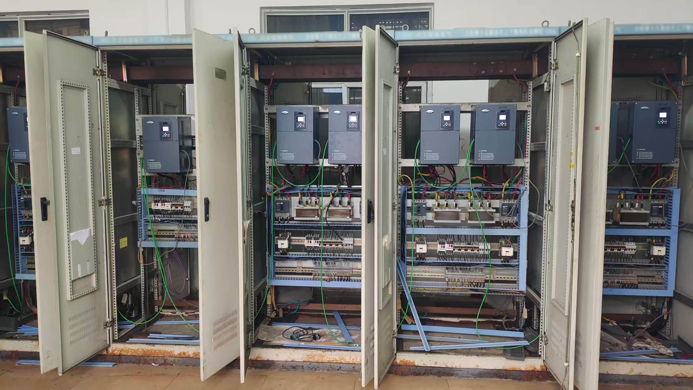 米兰体育V9-H系列变频器：助力钢厂1250冷弯机组生产线“焕新升级”！